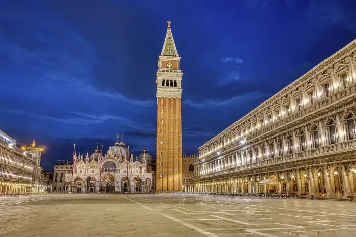 Framed Print : The famous Piazza San Marco in Venice with the bell tower and the cathedral by night