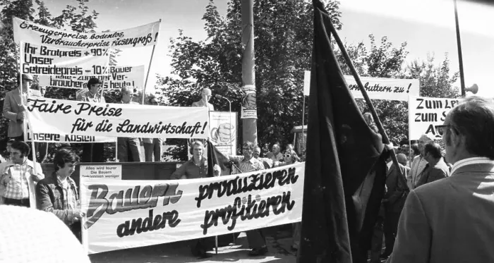 Framed Print : Farmers marched with their tractors to a protest in Aachen on 17