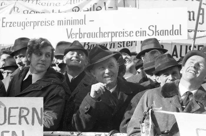 Framed Print : Farmers unions demonstrated for higher income prices in Bonn
