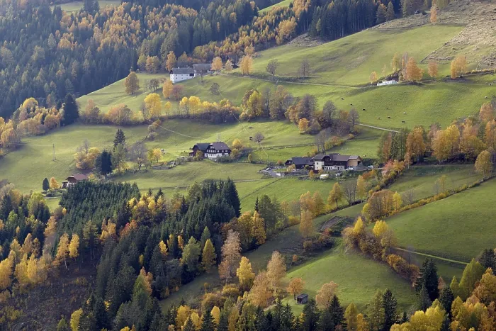 Framed Print : Farms in Liesertal at Kremsbruecke
