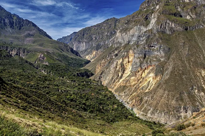 Framed Print : Fascinating gorge landscape with lush vegetation and mountains Framed Print : Fascinating gorge landscape with lush vegetation and mountains