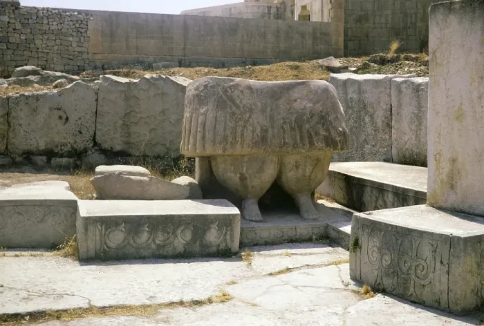 Framed Print : Fat lady sculpture, Neolithic temples of Tarxien, prehistoric archaeological site, Malta, Europe 1971, Europe