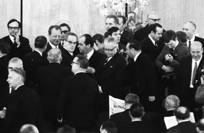 Framed Print : The Federal Assembly elected the new Federal President Gustav Heinemann (SPD) Framed Print : The Federal Assembly elected the new Federal President Gustav Heinemann (SPD)