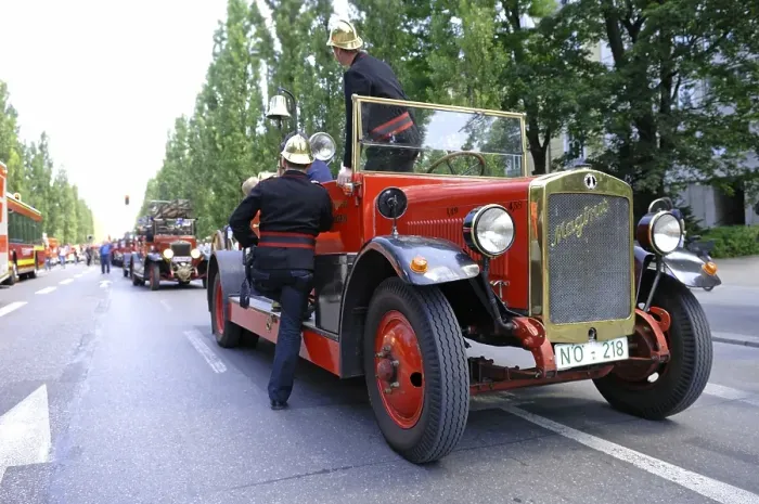 Framed Print : Fire brigade nostalgia, old fire engine