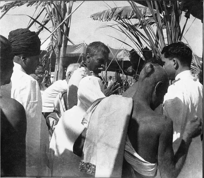 Framed Print : First President Dr. Rajendra Prasad installation ceremony of new Somnath Temple, Saurashtra, Gujarat, India, Asia, 1950, Asia