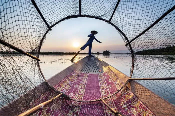 Framed Print : Fisherman at Inle Lake with traditional Intha conical net at sunset Framed Print : Fisherman at Inle Lake with traditional Intha conical net at sunset