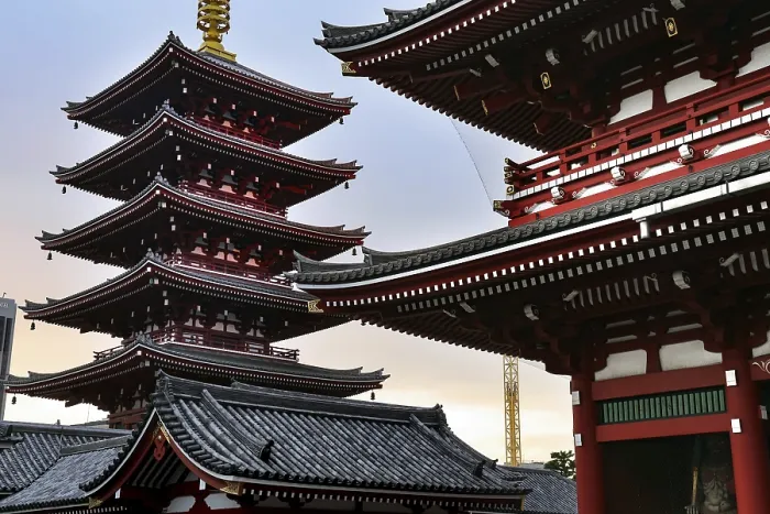 Framed Print : Five-story pagoda of Senso-ji Temple in Tokyo at dusk