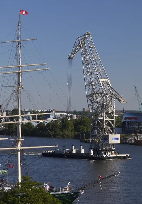 Framed Print : Floating crane HHLA III in the Port of Hamburg
