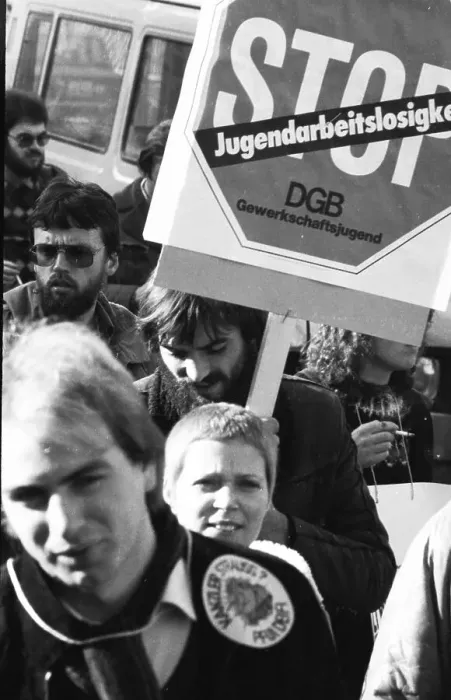 Framed Print : Following a call by the German Federation of Trade Unions (DGB) Framed Print : Following a call by the German Federation of Trade Unions (DGB)