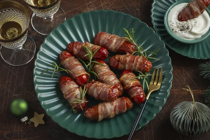 Framed Print : Food, Pigs in blankets for festive Christmas dinner