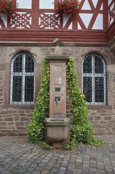 Framed Print : Fountain, GroBheubach, town hall