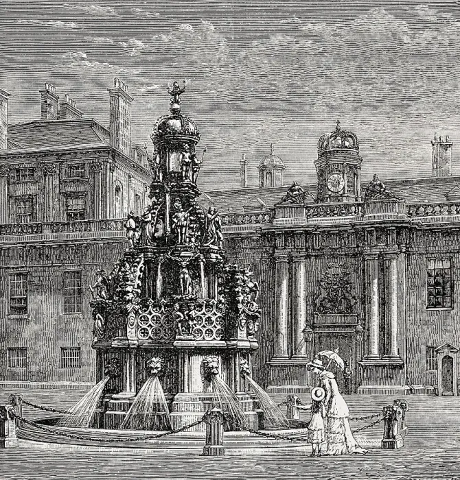 Framed Print : Fountain of Palace of Holyroodhouse