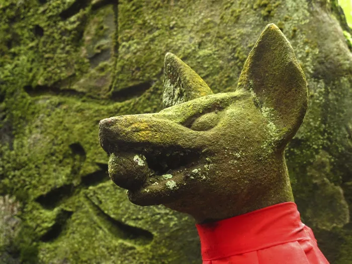Framed Print : Fox statue with rice ball, Fushimi Inari Taisha shrine Framed Print : Fox statue with rice ball, Fushimi Inari Taisha shrine