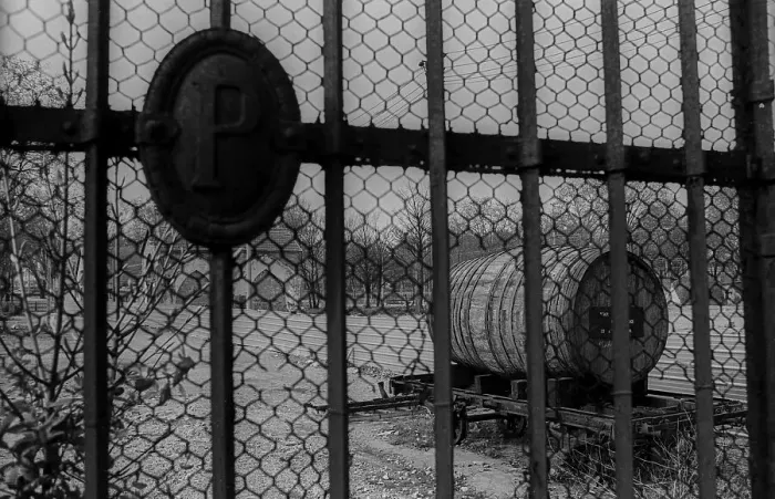 Framed Print : France, Paris, 25.03.1990, wine barrel in Bercy