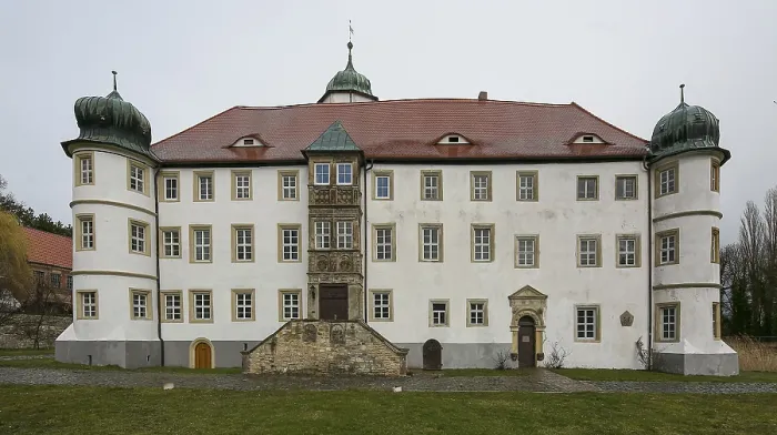 Framed Print : Frankleben Geiseltal 0873 former moated castle Unterhof built 1597-1603 view from west