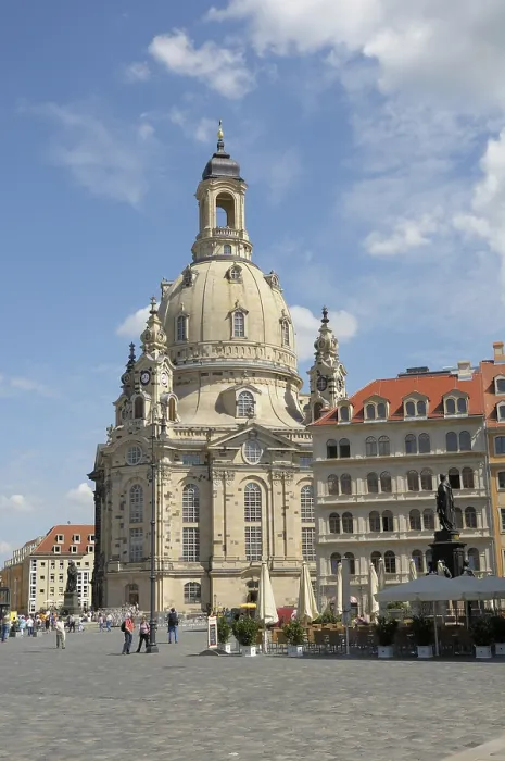 Framed Print : Frauenkirche Church, Dresden, Saxony Framed Print : Frauenkirche Church, Dresden, Saxony