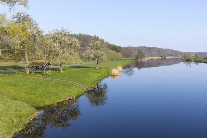 Framed Print : The Freiberger Mulde flows quietly in Westewitz