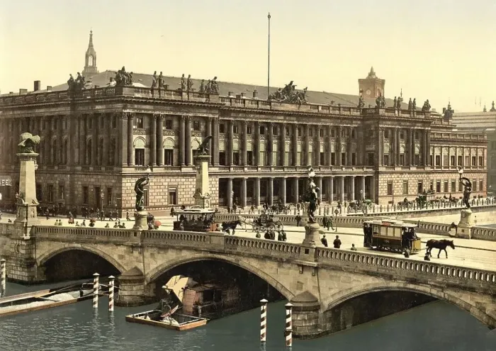 Framed Print : Friedrichbruecke and the Stock Exchange in Berlin