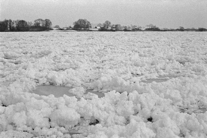 Framed Print : Frozen Elbe, Bleckede, Lower Saxony