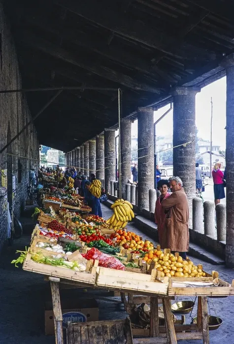 Framed Print : Fruit and vegetables at a street market in Gubbio, Umbria, Italy 1969 Framed Print : Fruit and vegetables at a street market in Gubbio, Umbria, Italy 1969