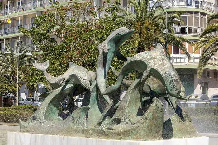 Framed Print : Fuente de los Delfines fountain in Parque Nicolas Salmeron