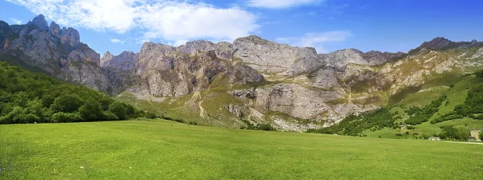 Framed Print : Fuente De mountains in Camaleno Cantabria of Spain