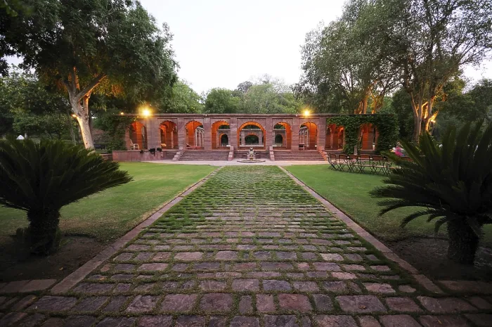 Framed Print : Garden restaurant in balsamand lake palace hotel