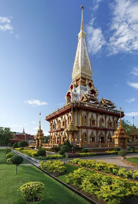 Framed Print : Garden surrounding Wat Chalong temple Framed Print : Garden surrounding Wat Chalong temple