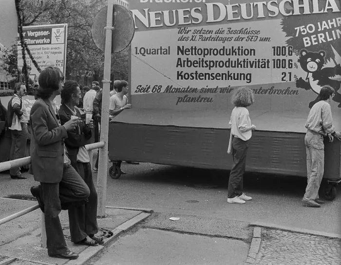 Framed Print : GDR, Berlin, 01. 05. 1987, 1. May rally 1987 on Karl-Marx-Allee