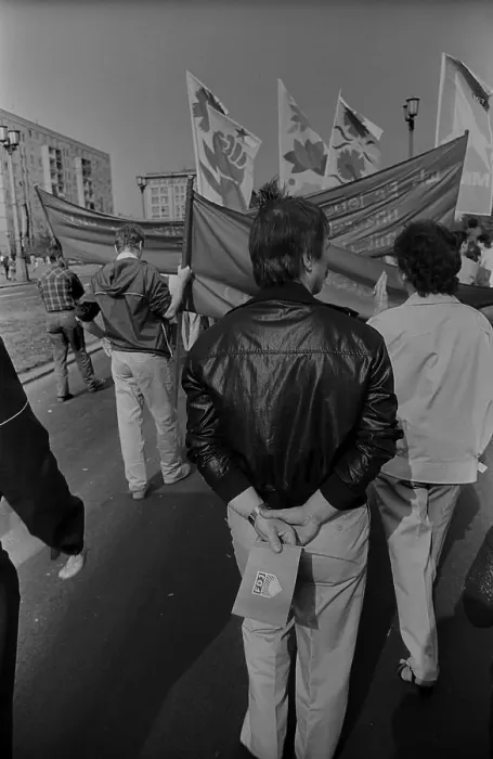 Framed Print : GDR, Berlin, 01.05.1988, 1st May demonstration in the Karl-Marx-Allee