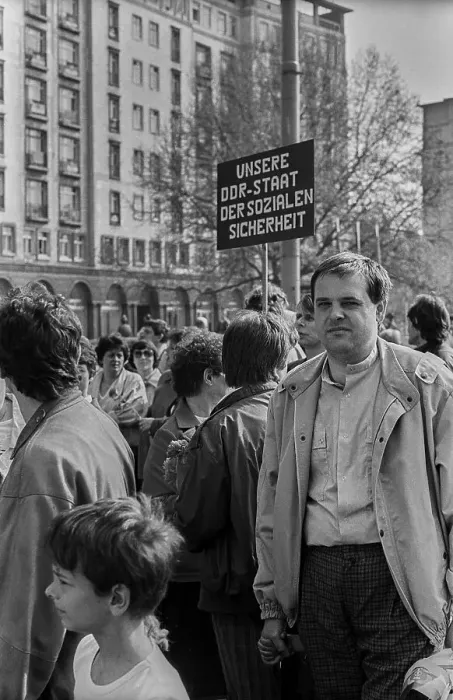 Framed Print : GDR, Berlin, 01.05.1988, 1st May Demonstration in Karl-Marx-Allee