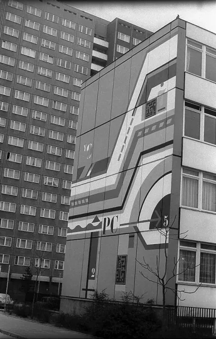 Framed Print : GDR, Berlin, 07. 02. 1990, gable of a school in Karlshorst