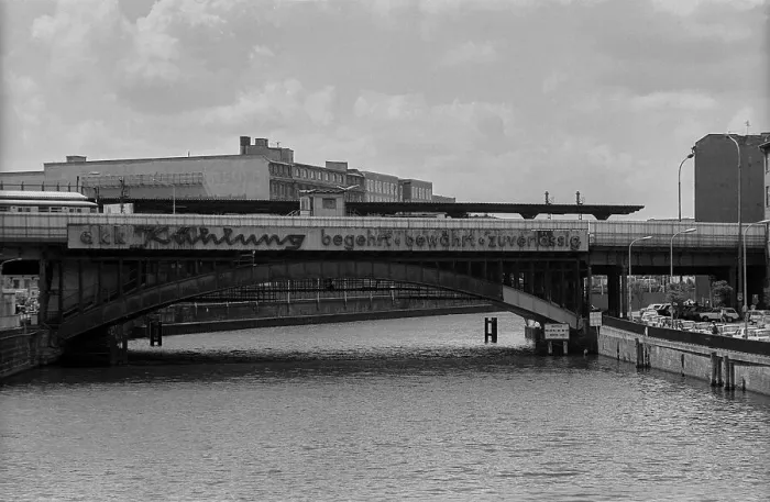 Framed Print : GDR, Berlin, 08.06.1990, S-Bahn bridge over the Spree Framed Print : GDR, Berlin, 08.06.1990, S-Bahn bridge over the Spree