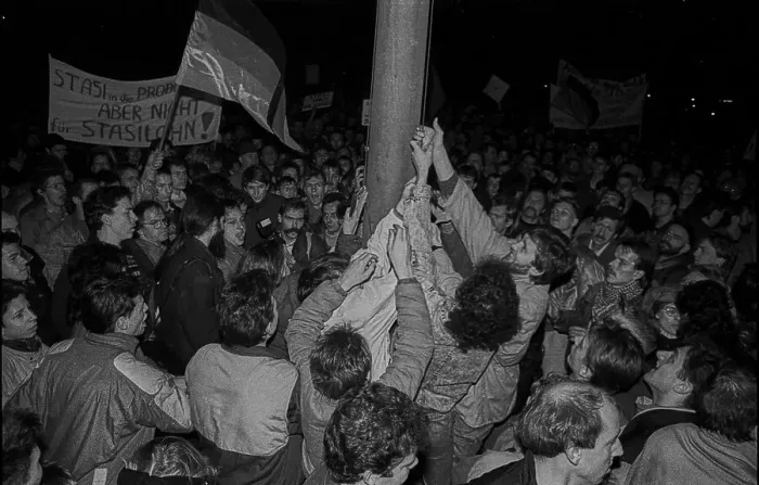 Framed Print : GDR, Berlin, 12.01.1990, demo in front of the Peoples Chamber (mainly against the Ministry for State Security) Framed Print : GDR, Berlin, 12.01.1990, demo in front of the Peoples Chamber (mainly against the Ministry for State Security)