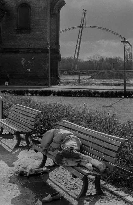 Framed Print : GDR, Berlin, 12.03.1990, homeless person