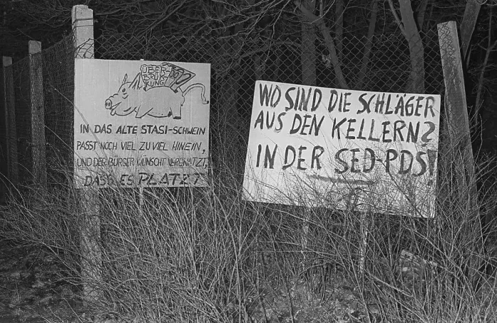 Framed Print : GDR, Berlin, 15. 01. 1990, occupation of the Stasi headquarters in Normannenstrasse