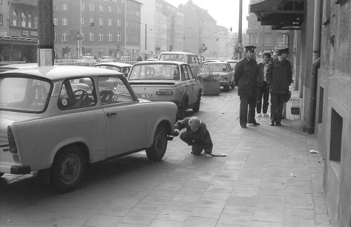 Framed Print : GDR, Berlin, 15. 03. 1990, Trabant and people's policemen