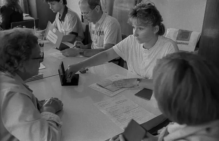 Framed Print : GDR, Berlin, 15 June 1990, Applying for monetary union