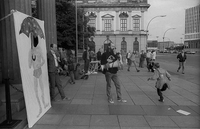 Framed Print : GDR, Berlin, 15 May 1990, Neue Wache