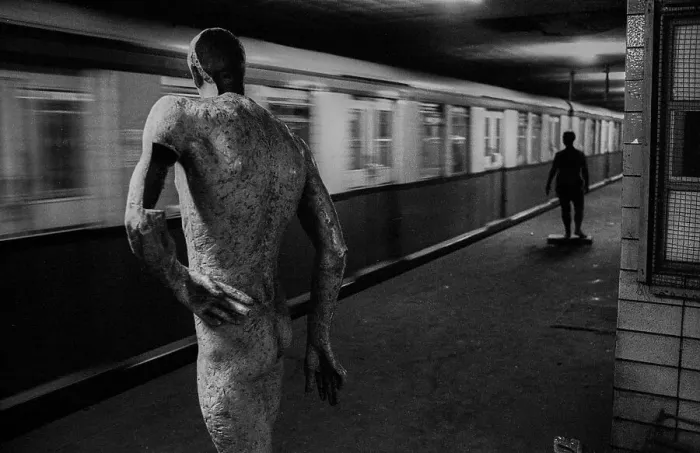 Framed Print : GDR, Berlin, 17 June 1990, Oranienburger Strasse S-Bahn station