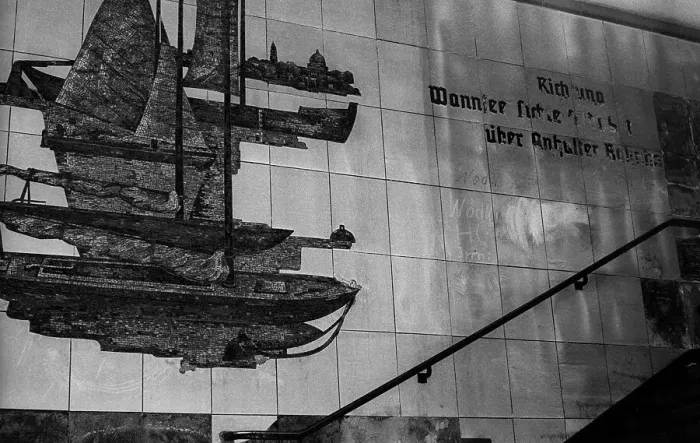 Framed Print : GDR, Berlin, 17 June 1990, Potsdamer Platz S-Bahn station