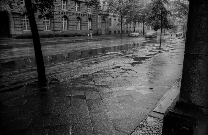 Framed Print : GDR, Berlin, 19. 05. 1989, Oranienburger Strasse