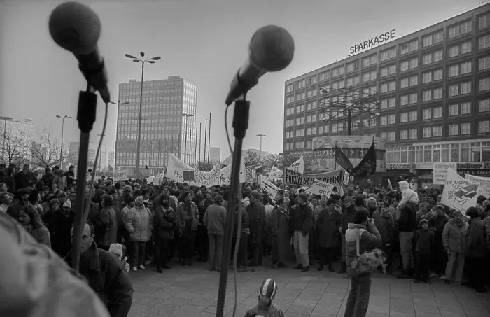 Framed Print : GDR, Berlin, 19.11.1989, Demo on 19 November 89 Framed Print : GDR, Berlin, 19.11.1989, Demo on 19 November 89