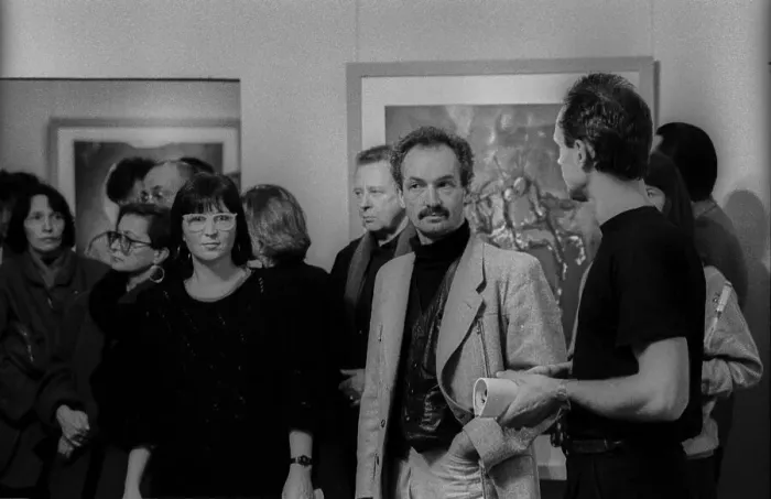 Framed Print : GDR, Berlin, 20.1.1990, exhibition opening Galerie Weisser Elefant Framed Print : GDR, Berlin, 20.1.1990, exhibition opening Galerie Weisser Elefant
