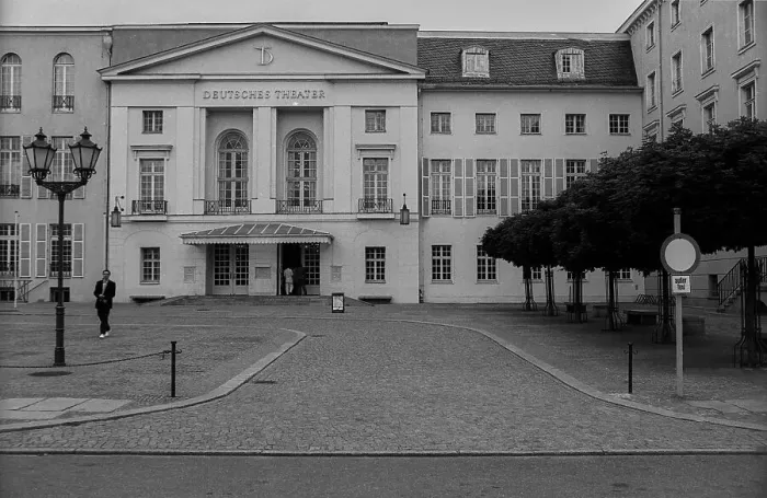 Framed Print : GDR, Berlin, 26.5.1990, Deutsches Theater