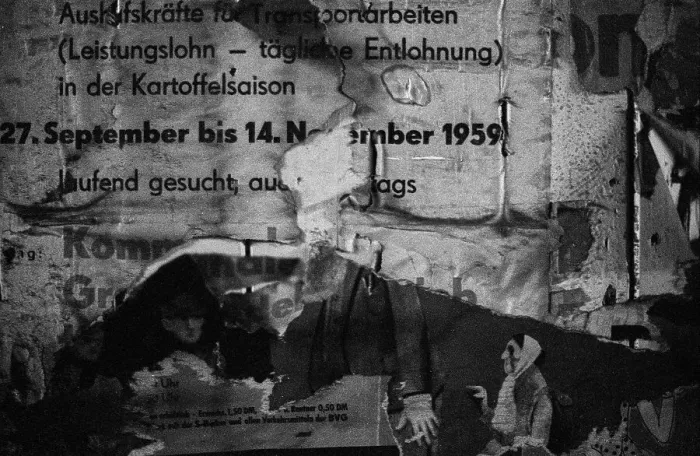 Framed Print : GDR, Berlin, 29 May 1990, Stadtmitte underground station (now U6)