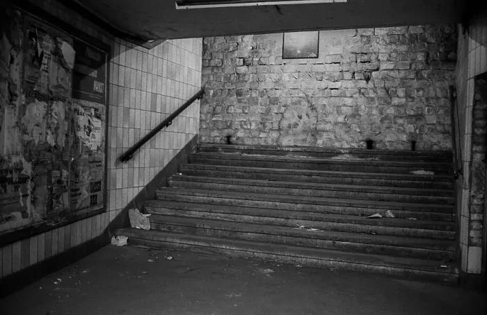 Framed Print : GDR, Berlin, 29 May 1990, Stadtmitte underground station (U6) Framed Print : GDR, Berlin, 29 May 1990, Stadtmitte underground station (U6)