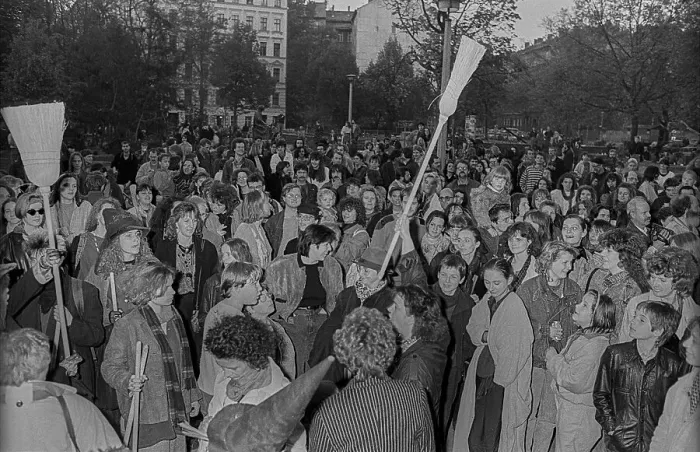 Framed Print : GDR, Berlin, 30.04.1990, 1st Walpurgis Night on Kollwitzplatz