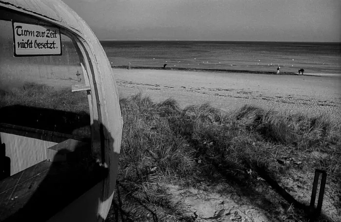 Framed Print : GDR, Binz, 04. 11. 1988, beach