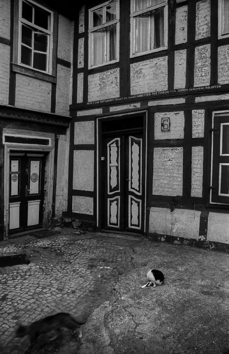 Framed Print : GDR, Halberstadt, 27.05.1988, half-timbered houses